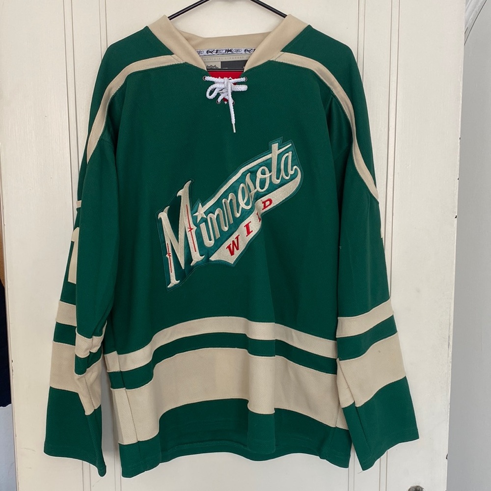 Minnesota Wild Jersey Parise 11